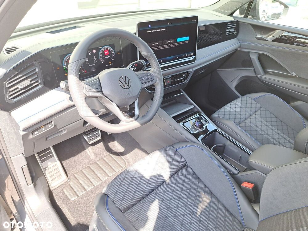 Volkswagen Tiguan - 14
