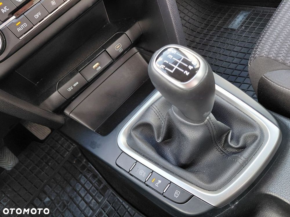 Kia Ceed 1.5 T-GDI M - 17