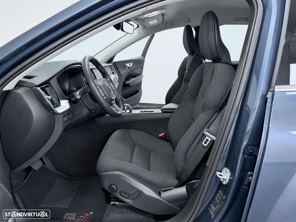 Volvo XC 60 2.0 B4 Momentum - 32