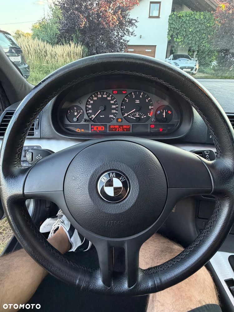 BMW Seria 3 318i - 27