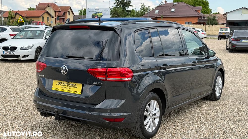 Volkswagen Touran 2.0 TDI Highline - 11