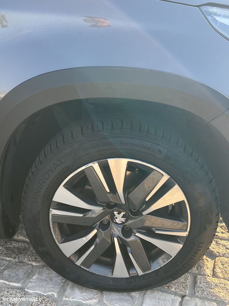 Peugeot 2008 1.2 PureTech Allure EAT6 - 18