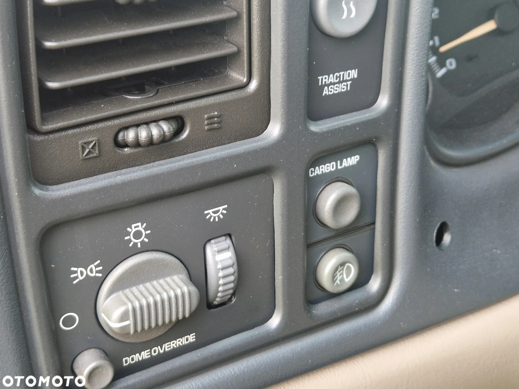 Chevrolet Avalanche - 13