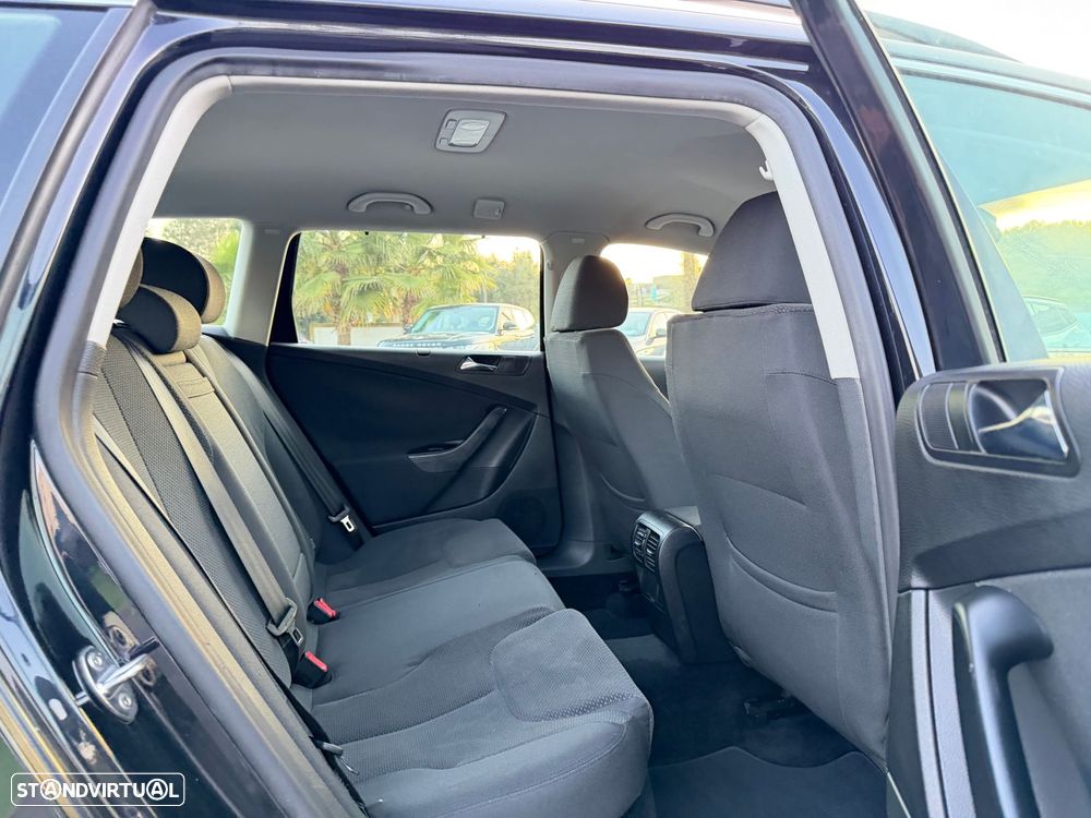 VW Passat Variant 2.0 TDI 4M Confortline - 30