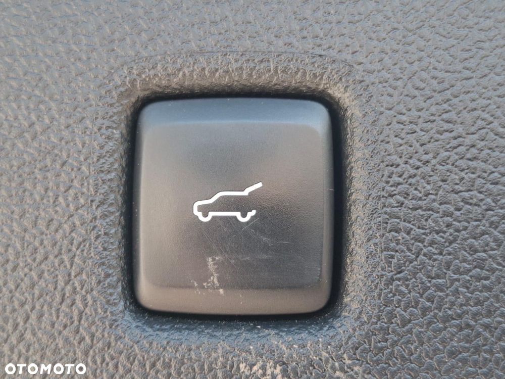 Ford Kuga 2.5 FHEV FWD Titanium X - 23