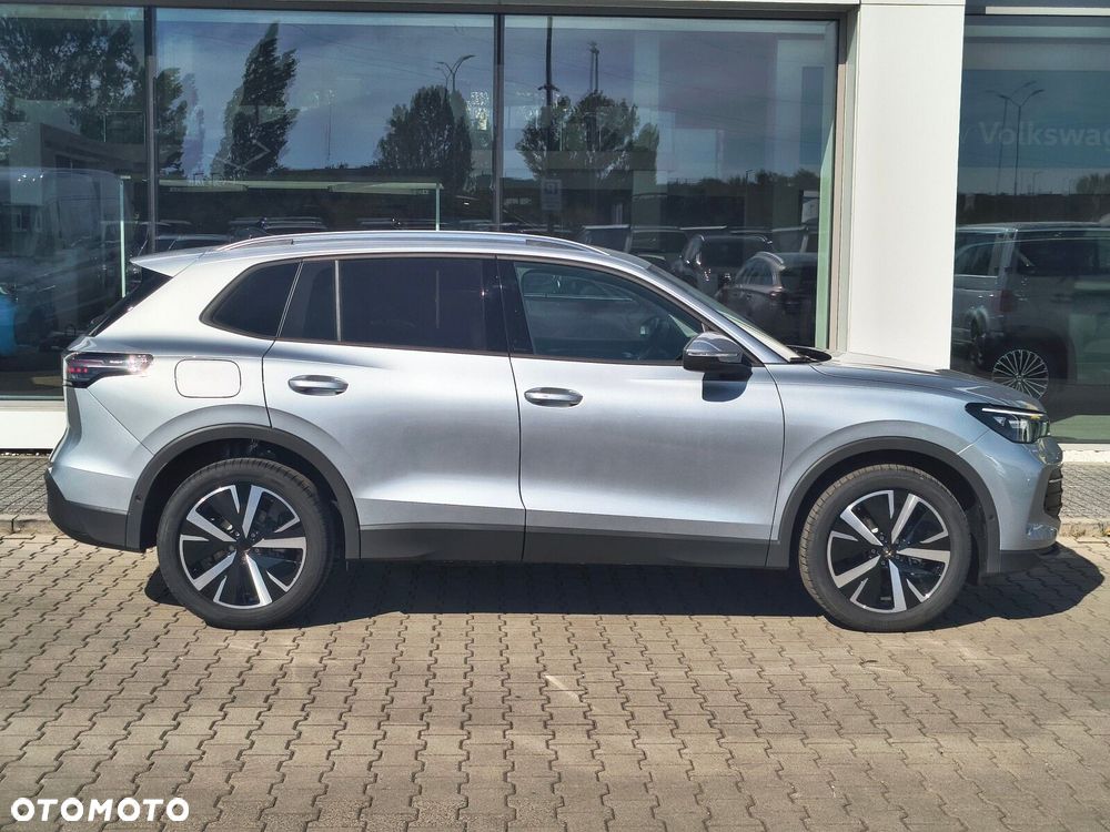 Volkswagen Tiguan - 5