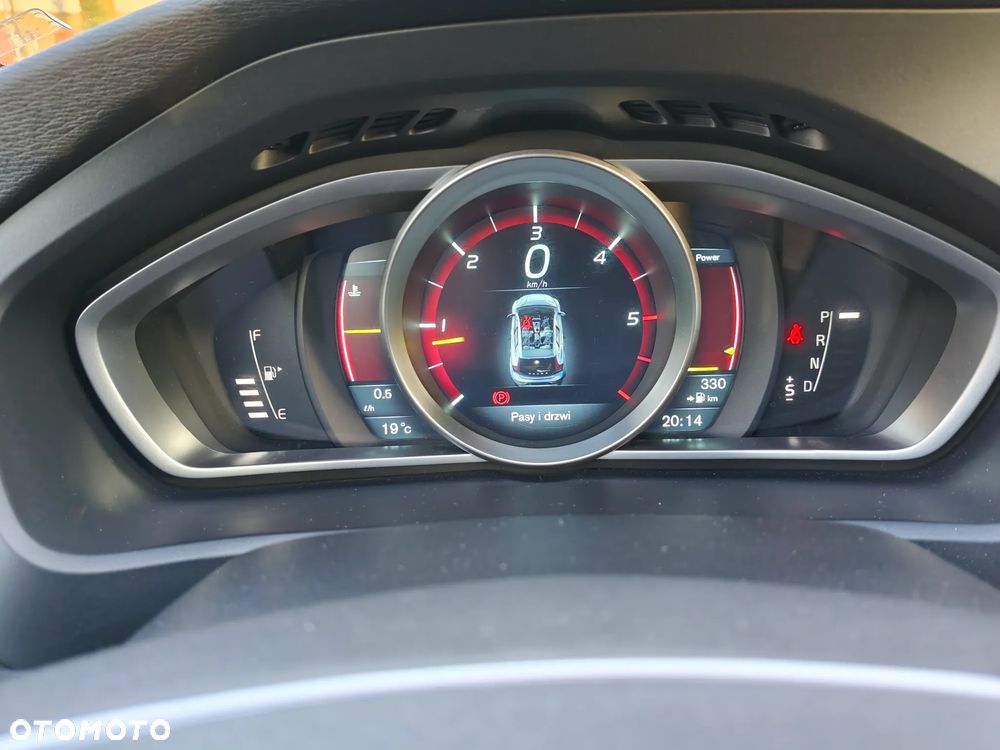 Volvo V40 D2 Momentum - 25