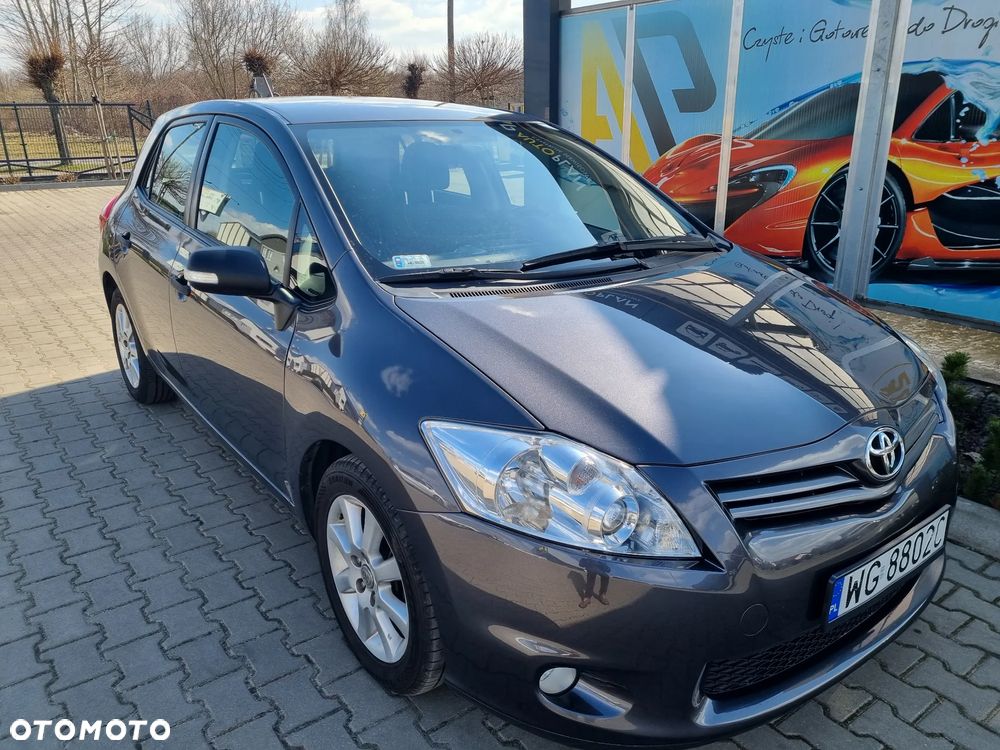 Toyota Auris 1.6 2010 - 1