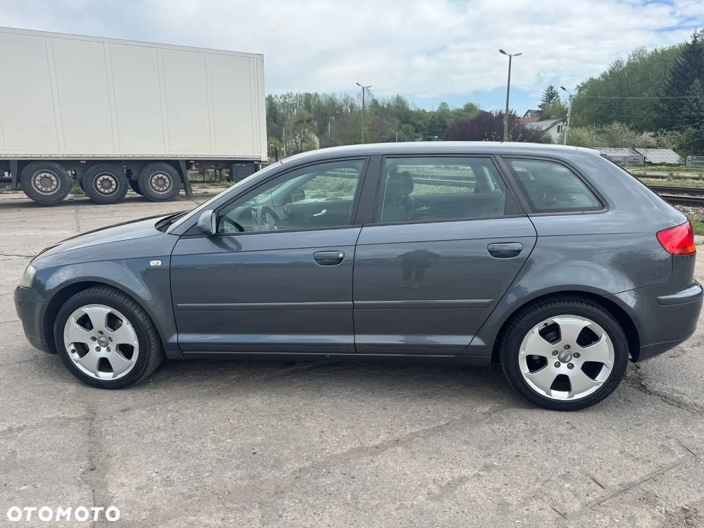Audi A3 Sportback 2.0 TDI Ambiente - 6