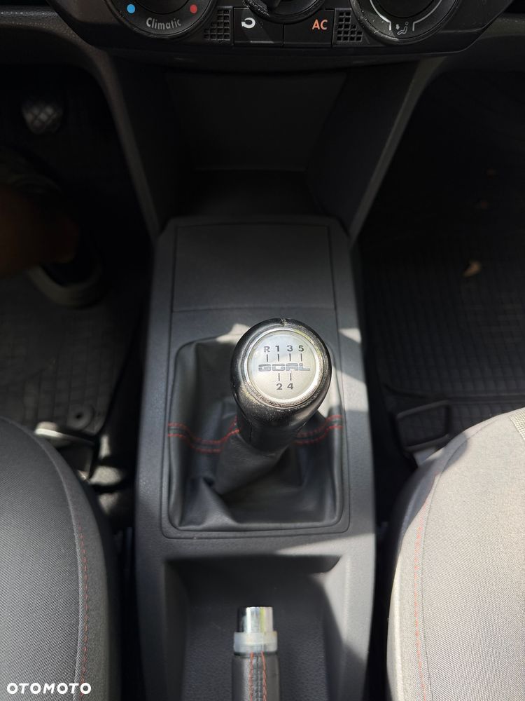Volkswagen Polo 1.4 Goal - 12