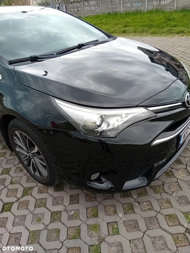 Toyota Avensis 2.0 D-4D Prestige - 8