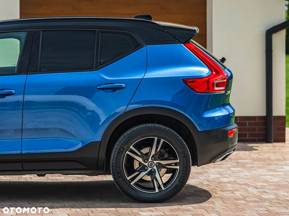 Volvo XC 40 D4 AWD R-Design - 11