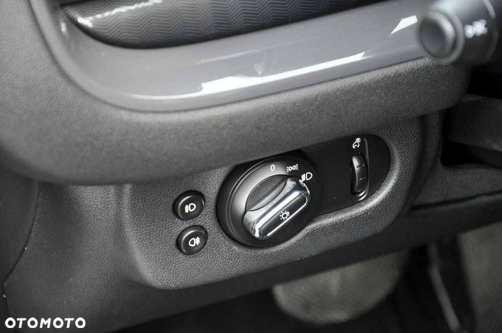 MINI Clubman Cooper D Essential Trim - 24