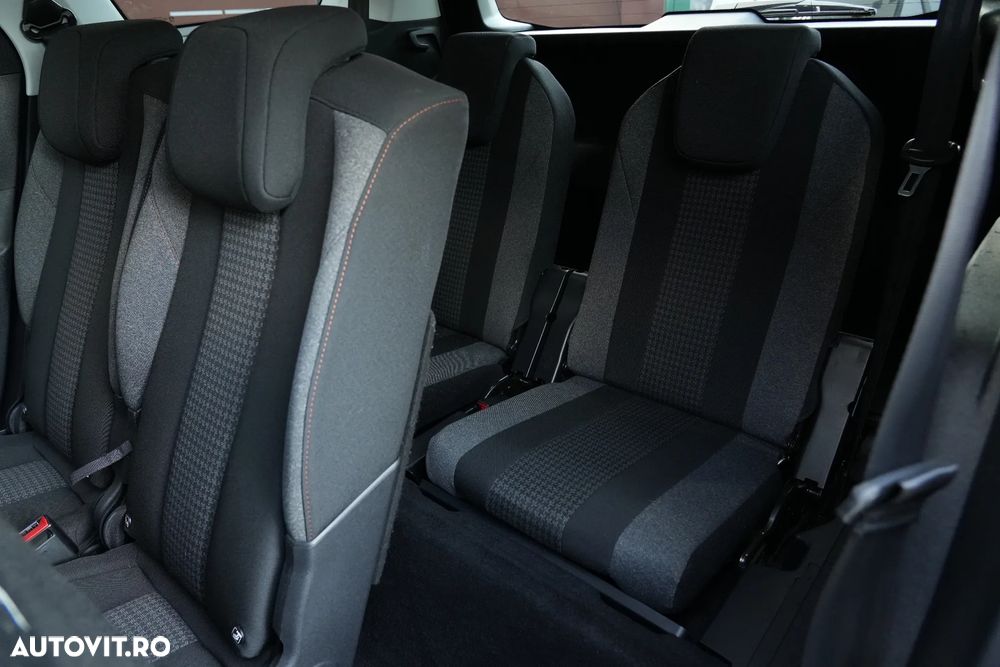 Peugeot 5008 - 15