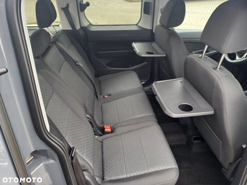 Ford Tourneo Connect - 8