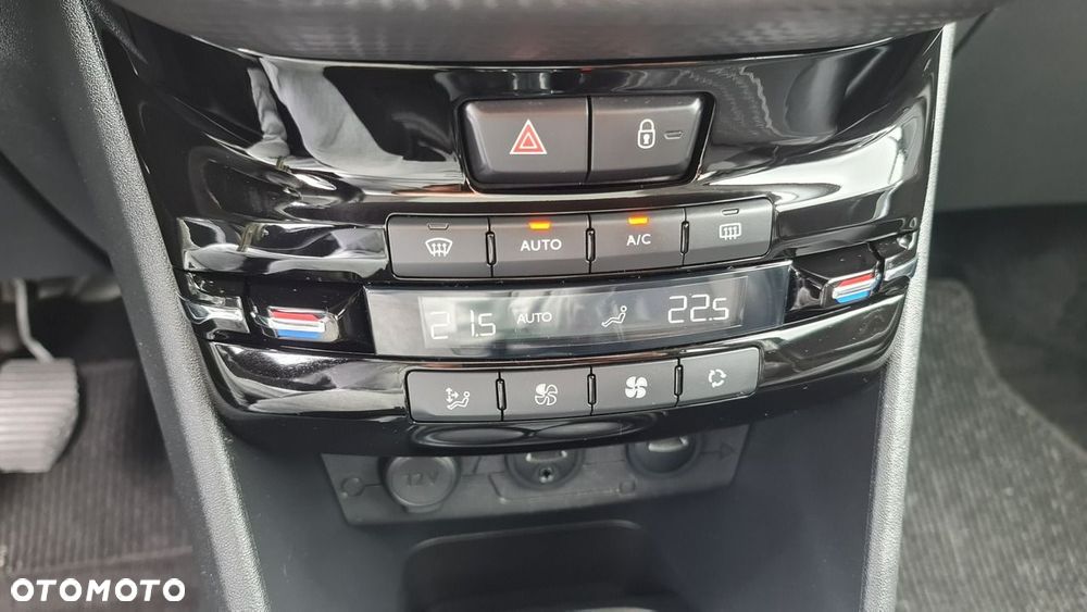 Peugeot 2008 1.6 VTi Allure - 22