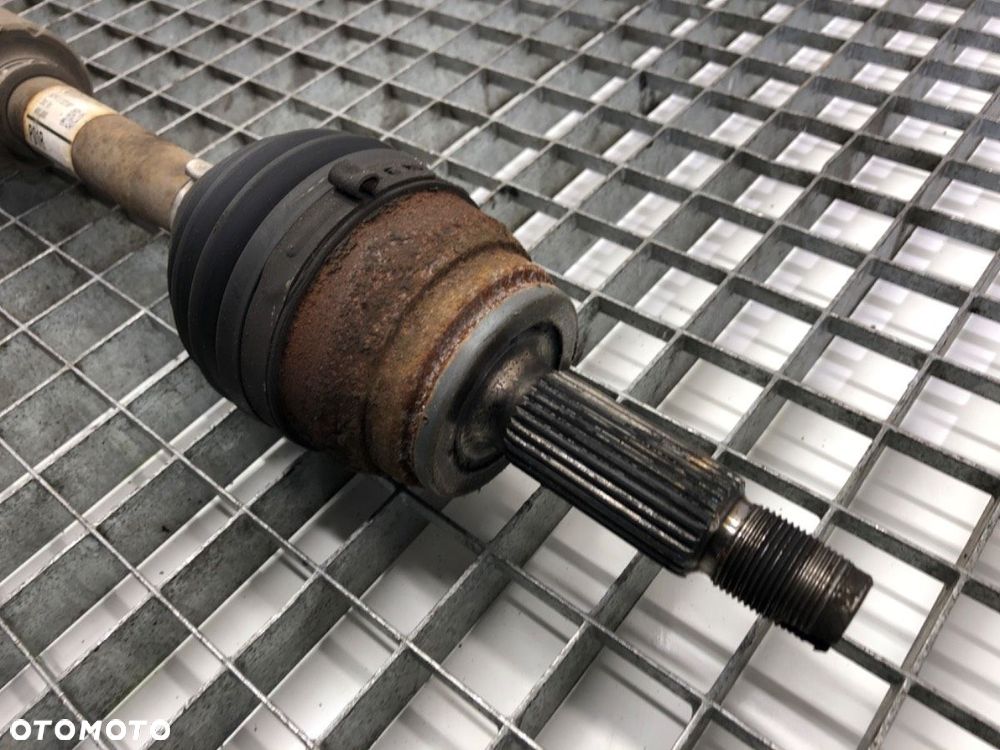 PÓŁOŚ PRAWY PRZÓD  HYUNDAI KONA (OS, OSE, OSI) 2017 - 2022 1.0 T-GDi 88 kW [120 KM] benzyna 2017 - 4