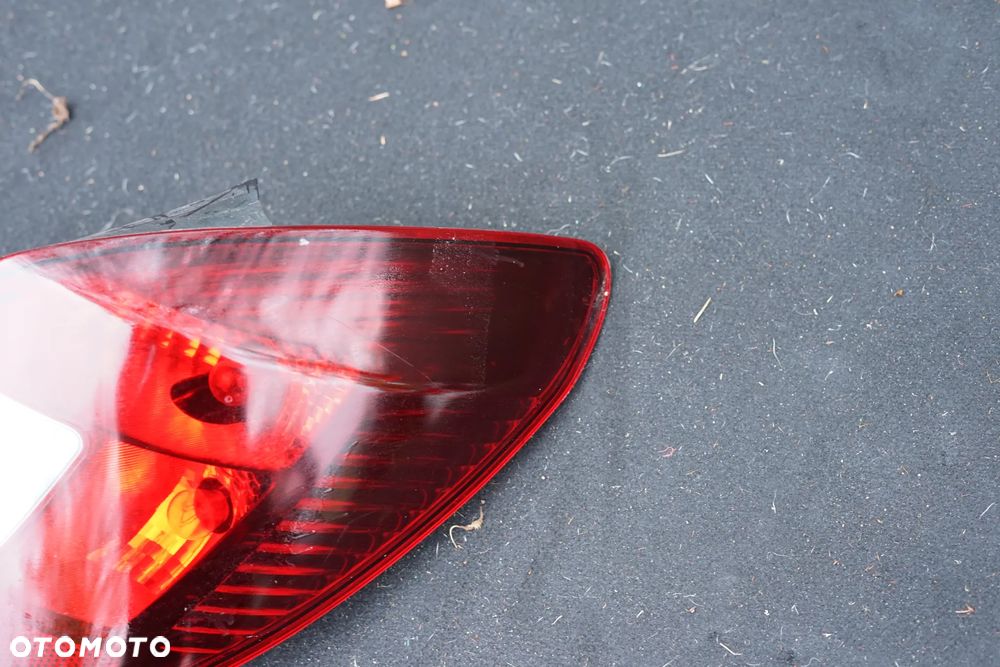 Lampa tył tylna prawa Opel Corsa D 5d 13296480 - 2