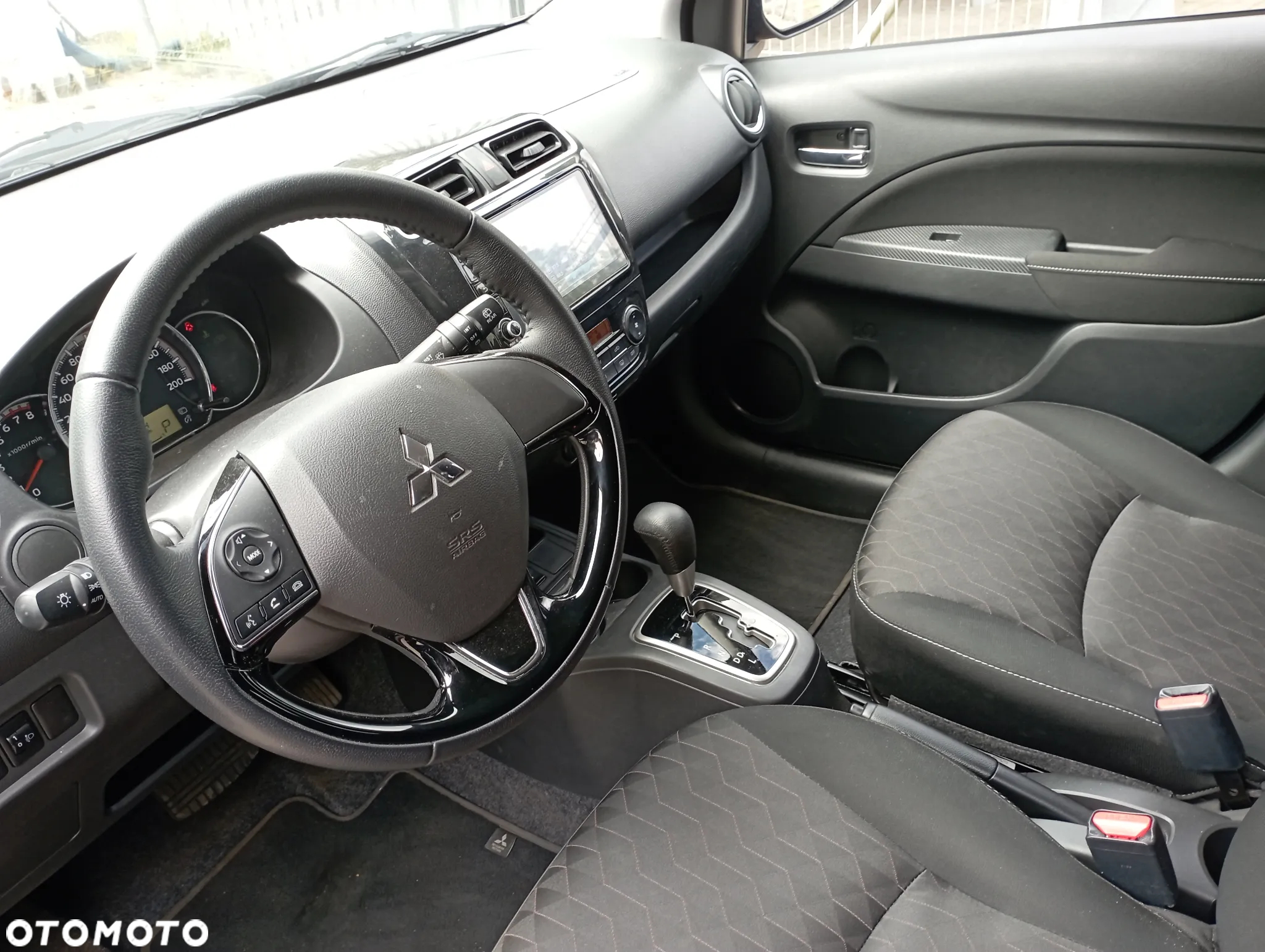 Mitsubishi Space Star 1.2 Intense SDA CVT - 3