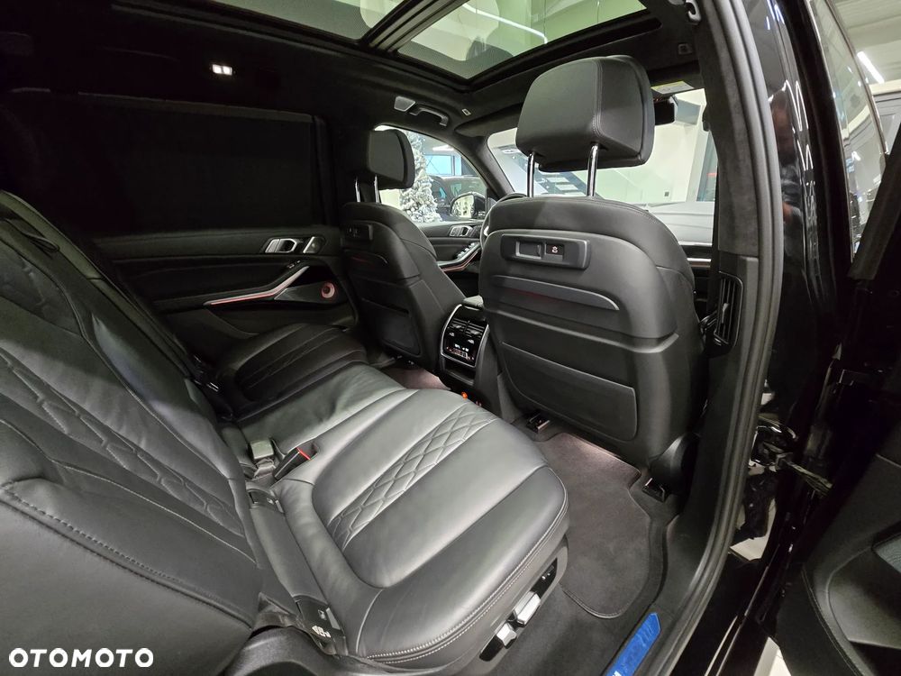 BMW X7 M50d sport - 14