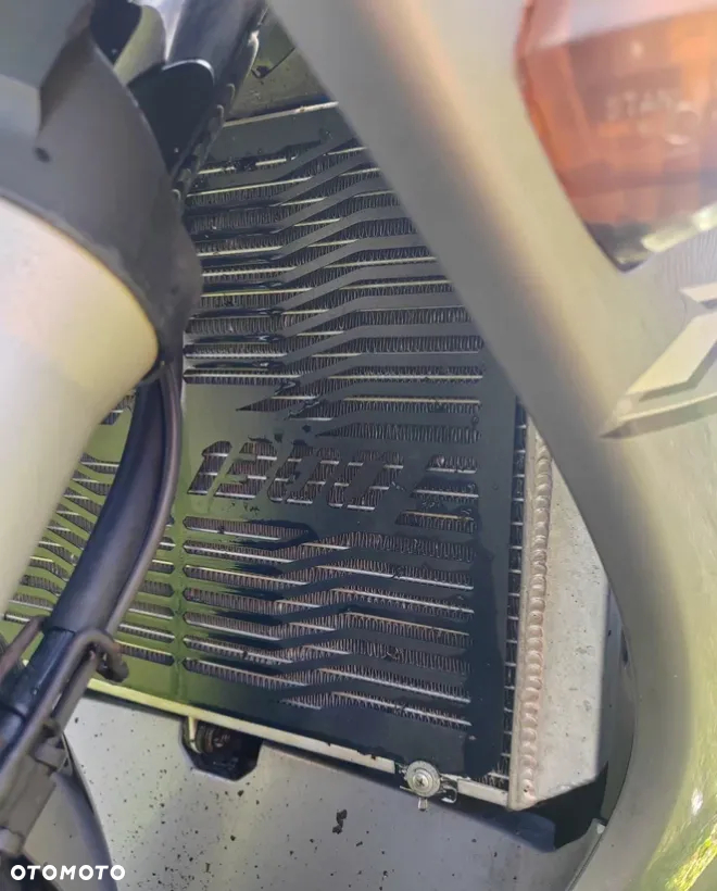 Yamaha FJR - 2
