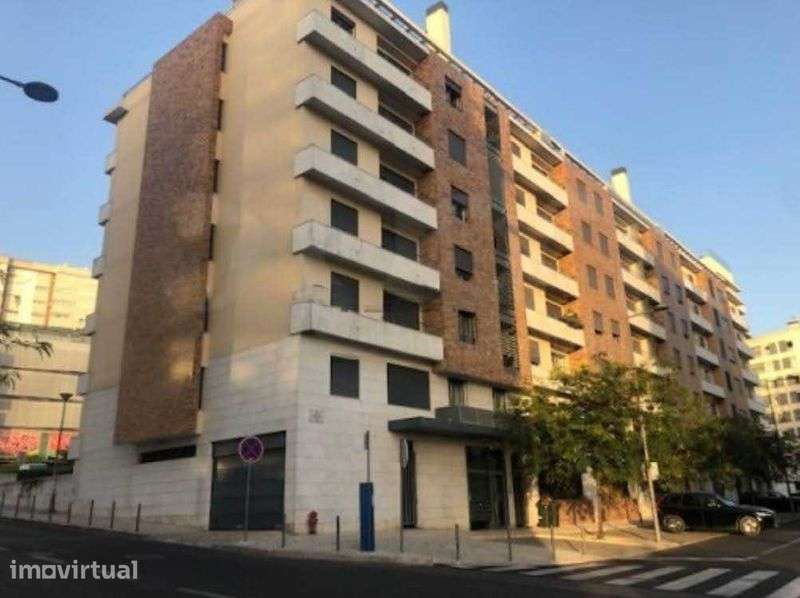Lugar de Garagem Alto dos Moinhos - Grande imagem: 5/12