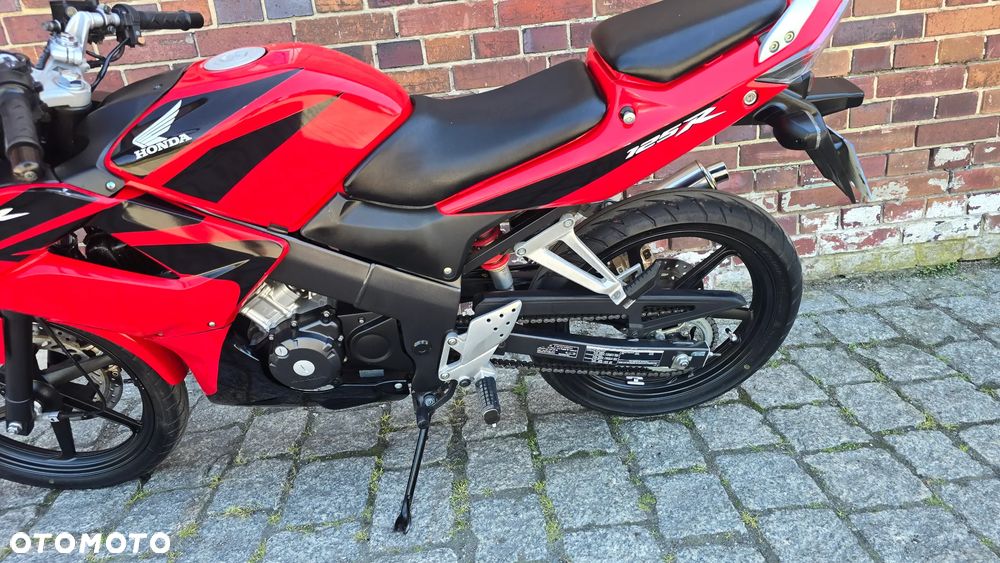 Honda CBR - 7
