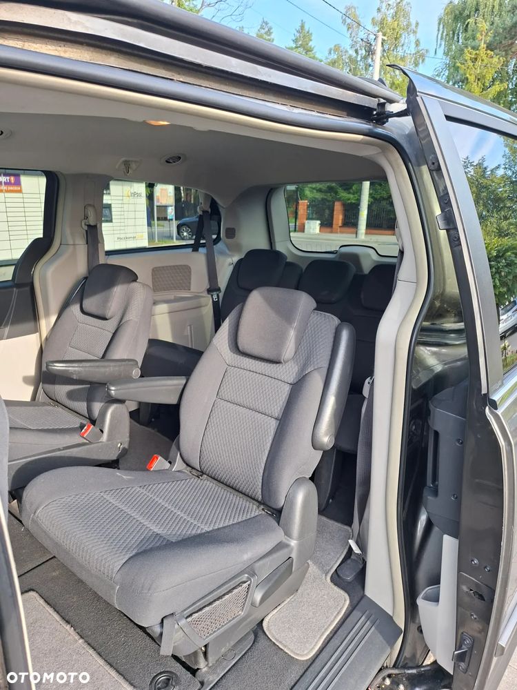 Chrysler Grand Voyager - 12