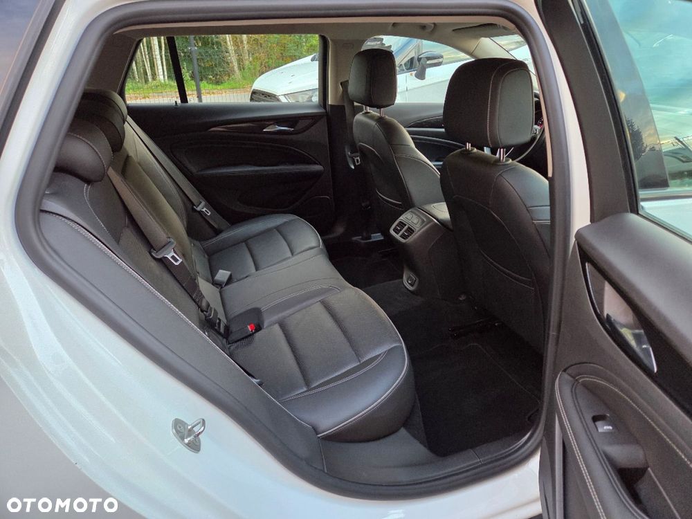 Opel Insignia 2.0 CDTI Exclusive S&S - 24
