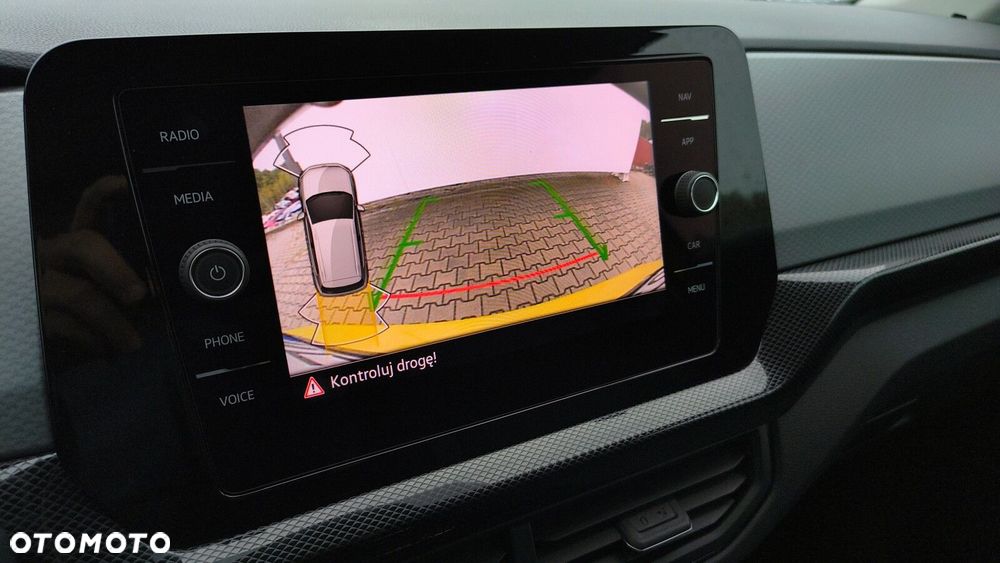 Volkswagen T-Cross - 17