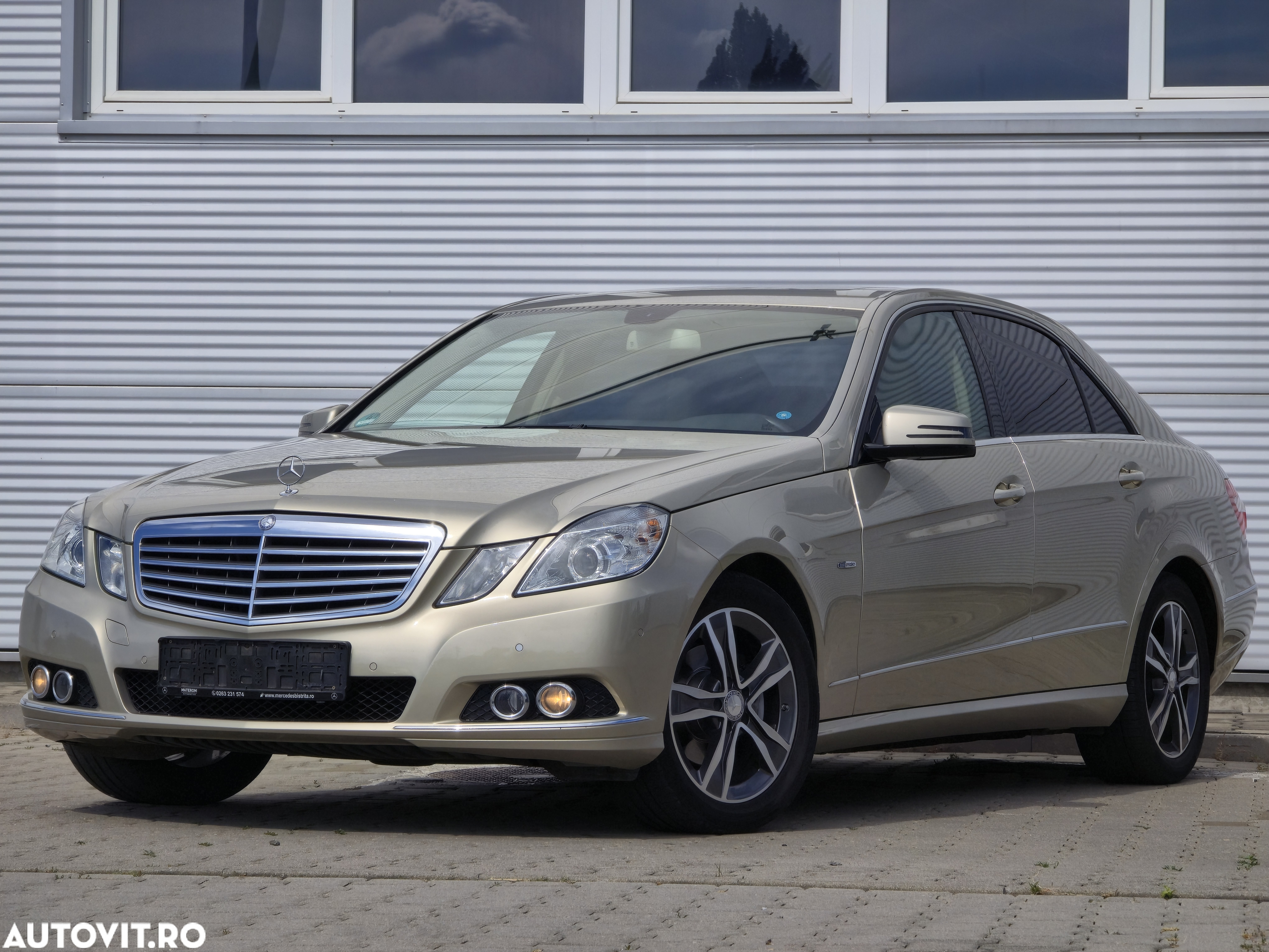 Mercedes-Benz E 220 CDI 7G-TRONIC Elegance - 2