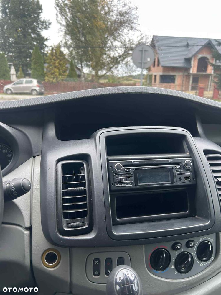 Opel Vivaro - 14