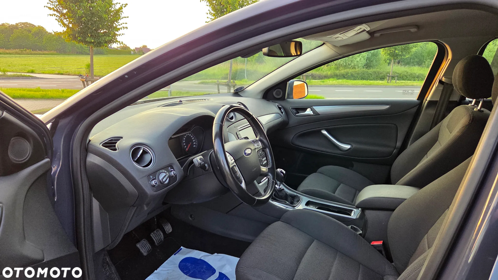 Ford Mondeo 2.0 TDCi Titanium - 21