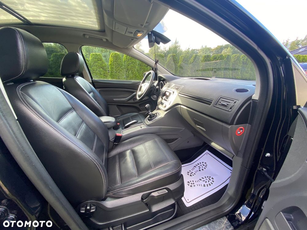 Ford Kuga 2.0 TDCi 4x4 Titanium - 35