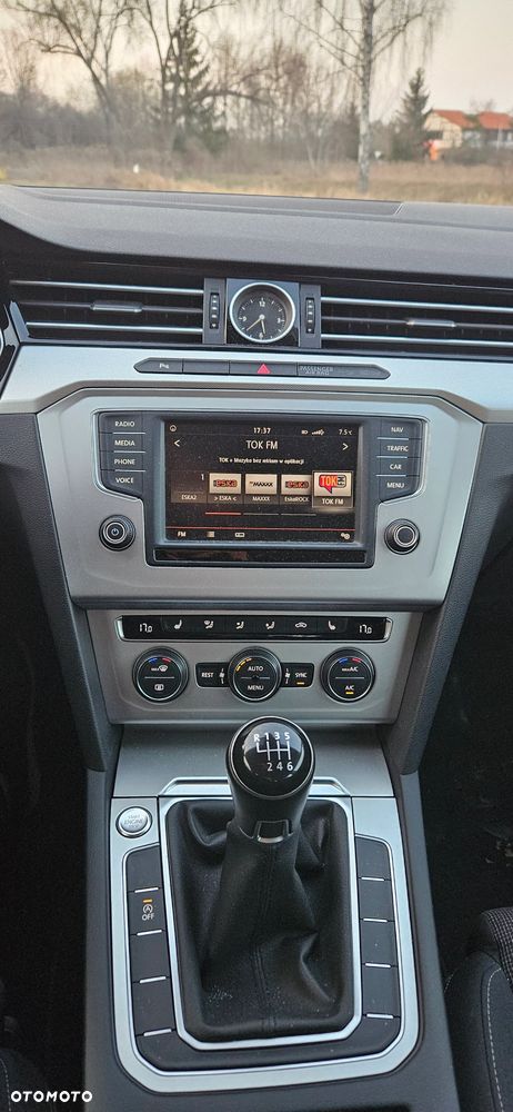 Volkswagen Passat Variant 2.0 TDI BMT Comfortline - 18