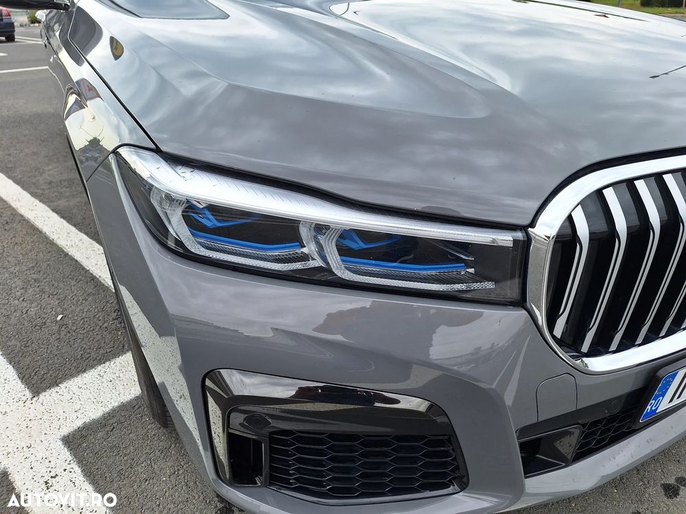 BMW Seria 7 750i xDrive - 13