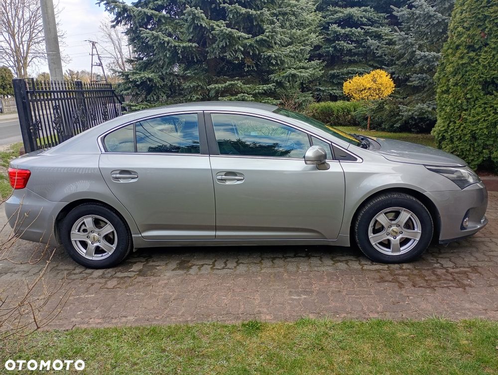 Toyota Avensis - 3