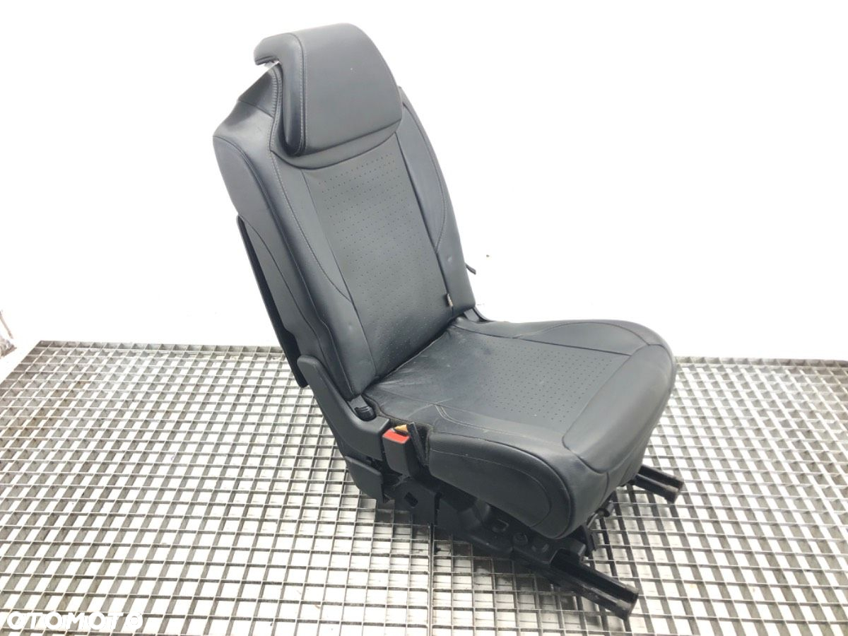 FOTEL TYLNY - 130.00 PLN - CITROEN C4 GRAND PICASSO I (UA_) 2006 - 2013 2.0 i 16V 103 kW [140 KM] - 4