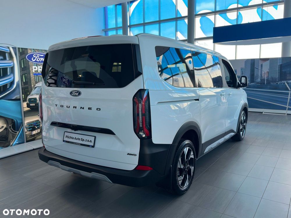 Ford Tourneo Custom - 4
