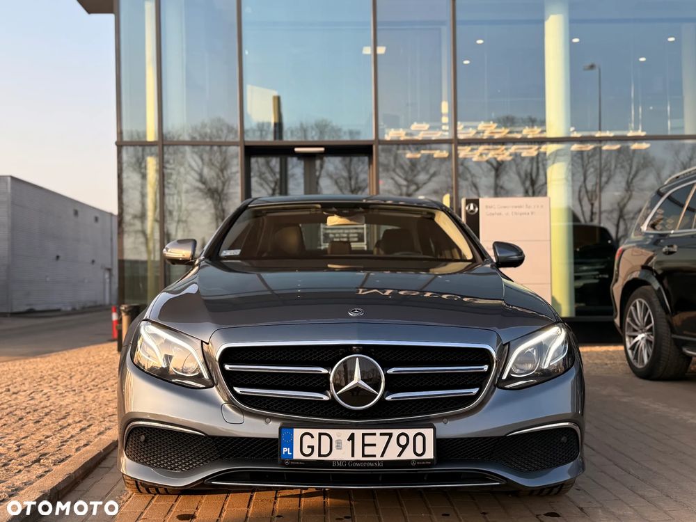 Mercedes-Benz Klasa E 220 d 4-Matic 9G-TRONIC - 22