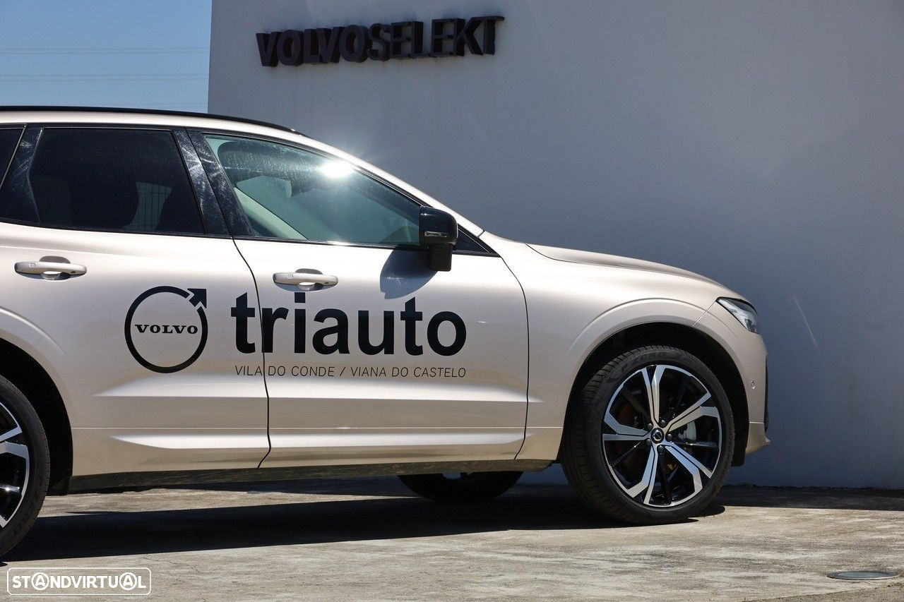 Volvo XC 60 2.0 T6 PHEV Ultimate Dark AWD - 25