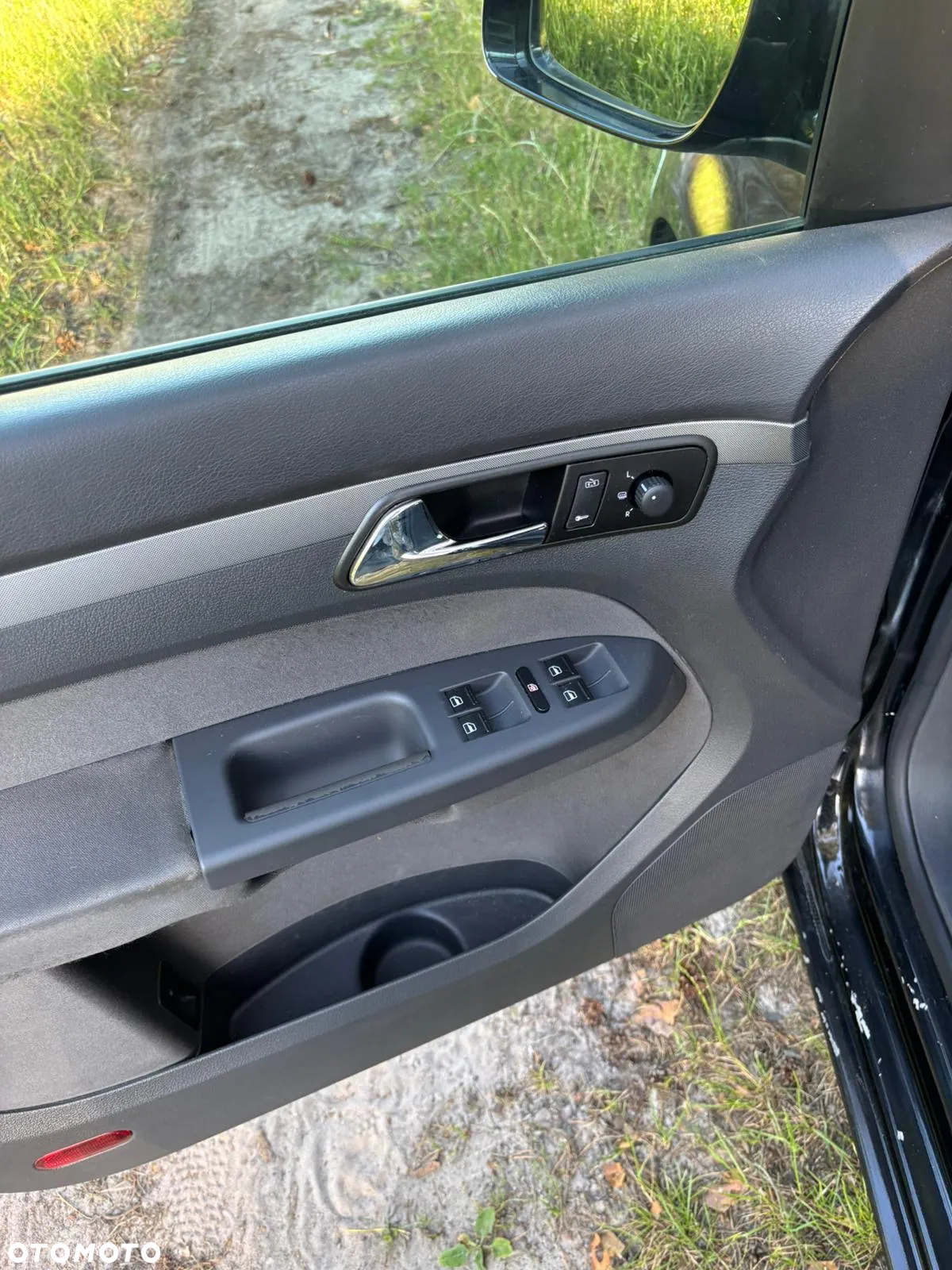 Volkswagen Touran 2.0 TDI DPF Comfortline - 6