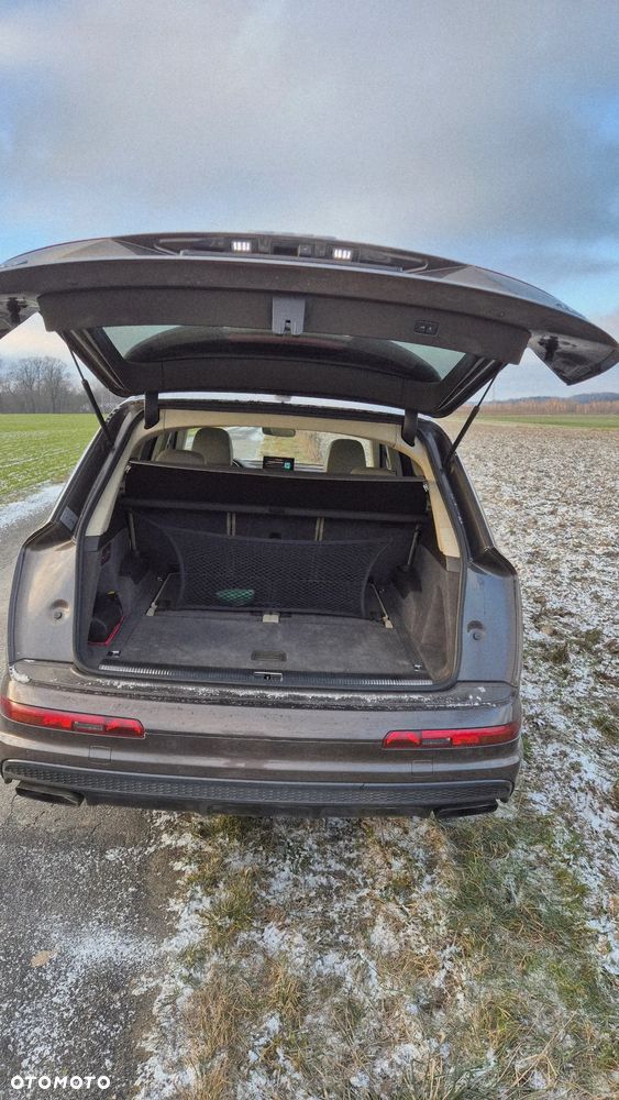 Audi Q7 - 11