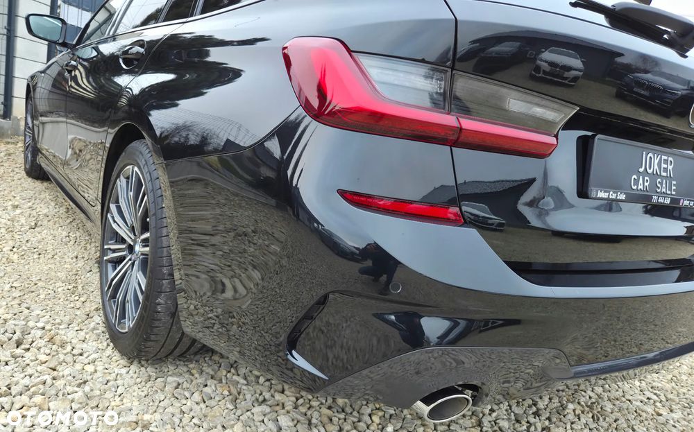 BMW Seria 3 318d M Sport Shadow - 38