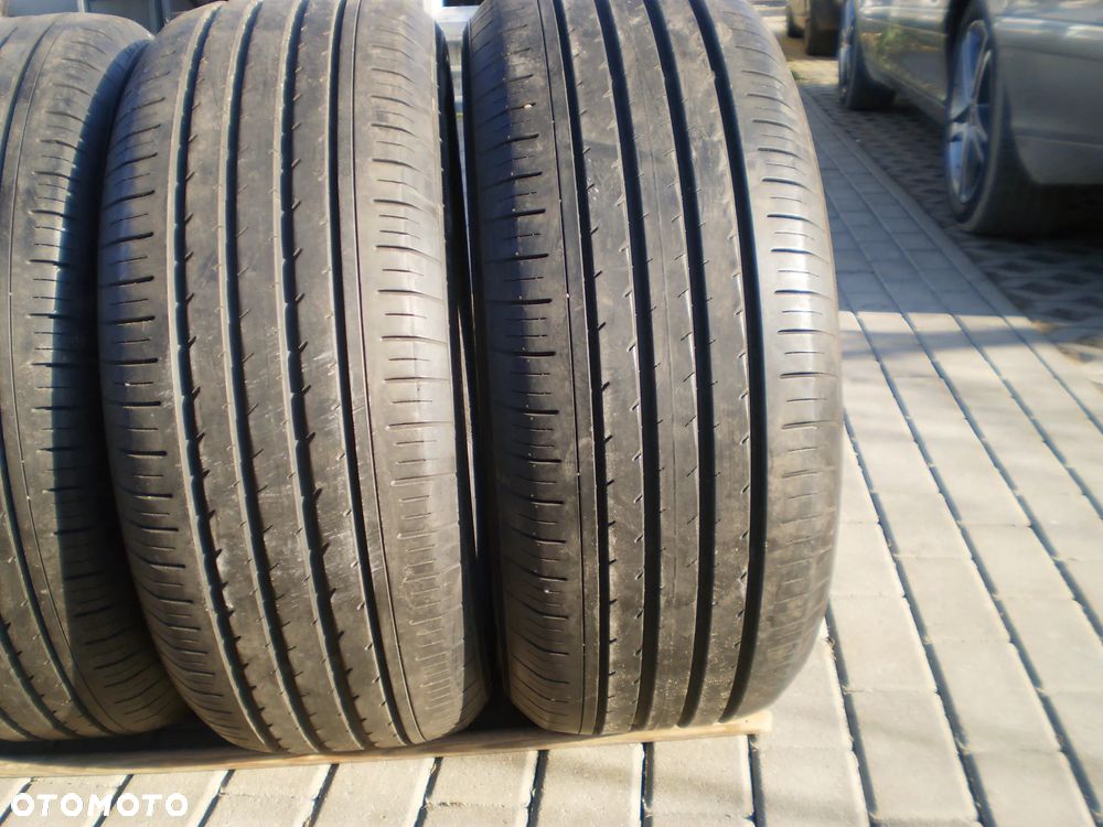 Yokohama Advan Sport . Lato . Super Stan 245/50/R18 - 4