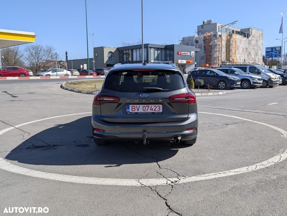 Ford Focus - 9