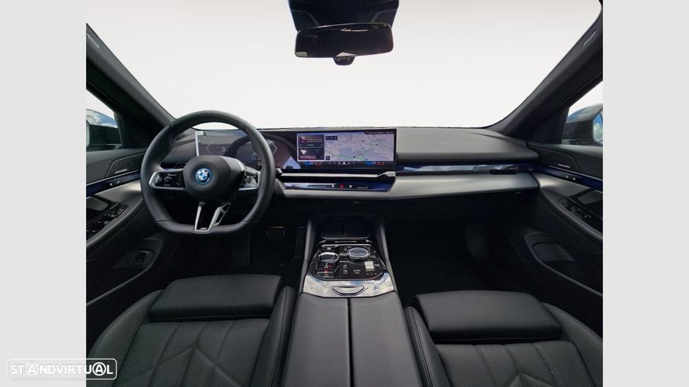 BMW 530 e Pack Desportivo M - 11