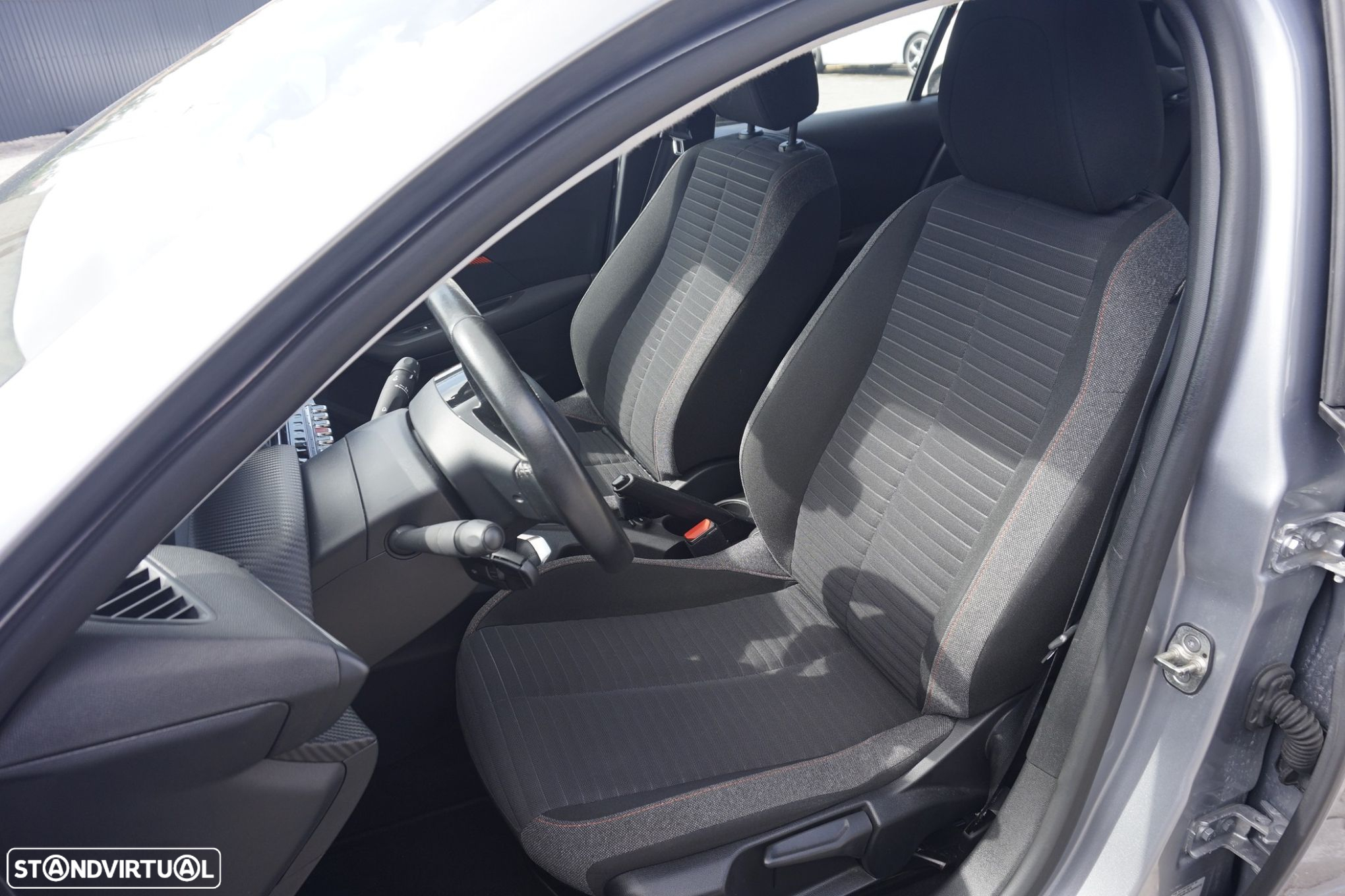 Peugeot 208 1.2 PureTech Active - 5