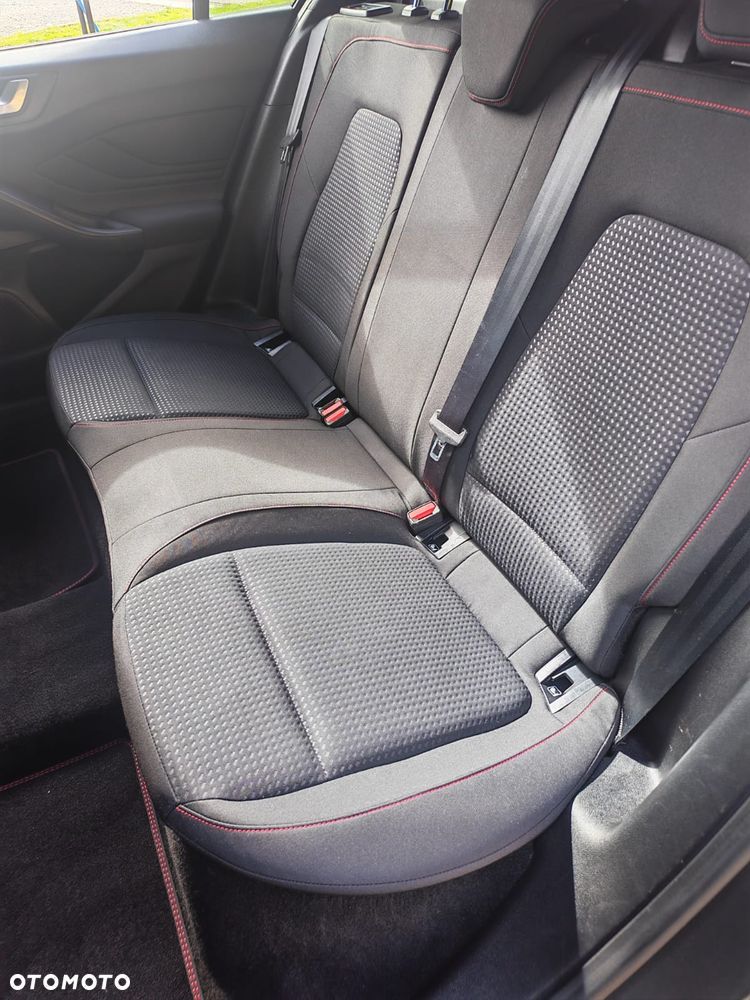 Ford Focus 1.0 EcoBoost ST-Line ASS PowerShift - 24