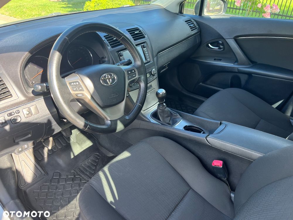 Toyota Avensis 2.0 D-4D Sol - 8